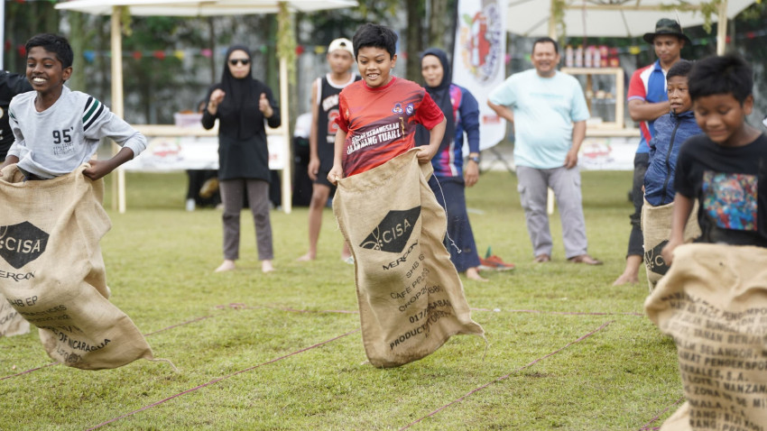 399550985_746443767520253_4754487466158654712_n