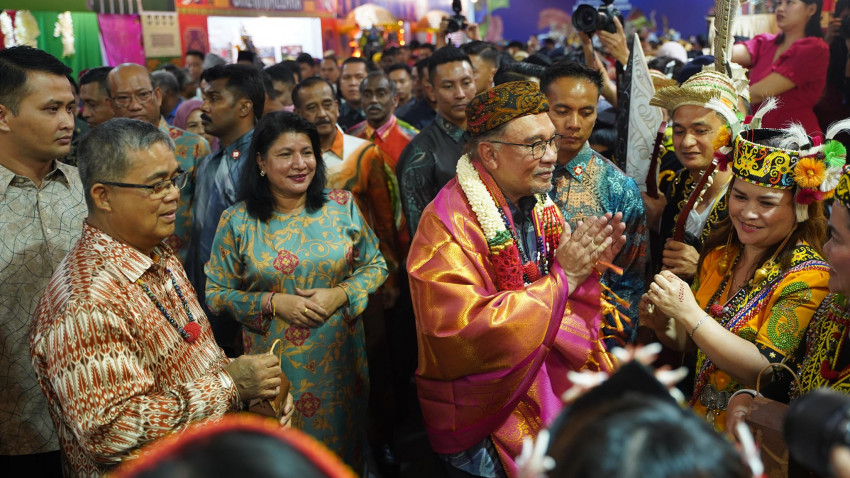 442499730_883217360509559_3249616203588169807_n