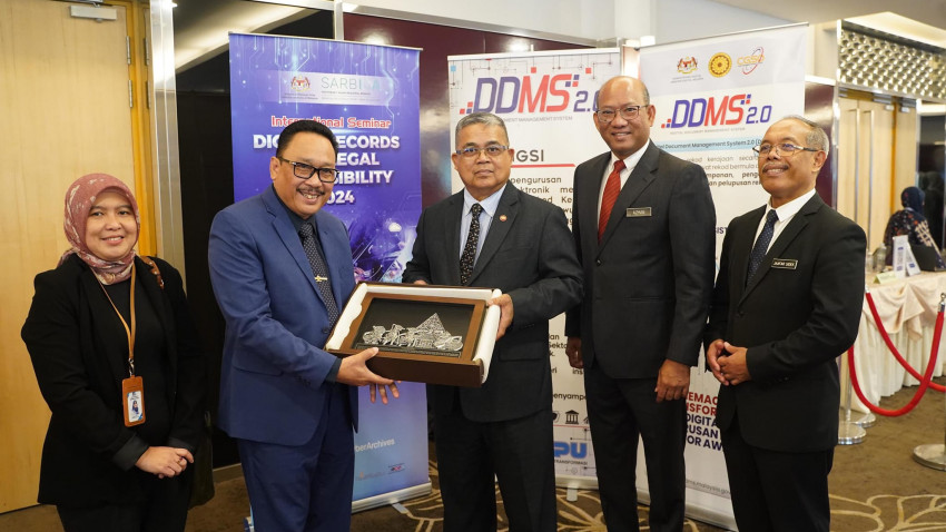 450327130_915376350626993_5549804027612146093_n