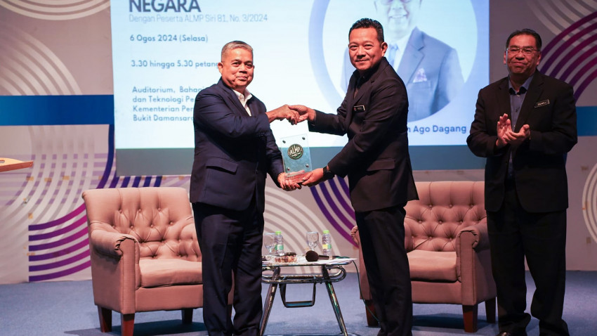 454033040_933940228770605_5365912527137313689_n