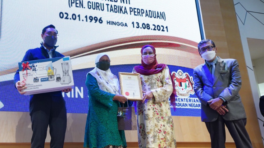 WhatsApp_Image_2021-12-02_at_9.12.24_AM_2