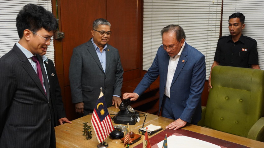 WhatsApp_Image_2025-02-17_at_221706_1