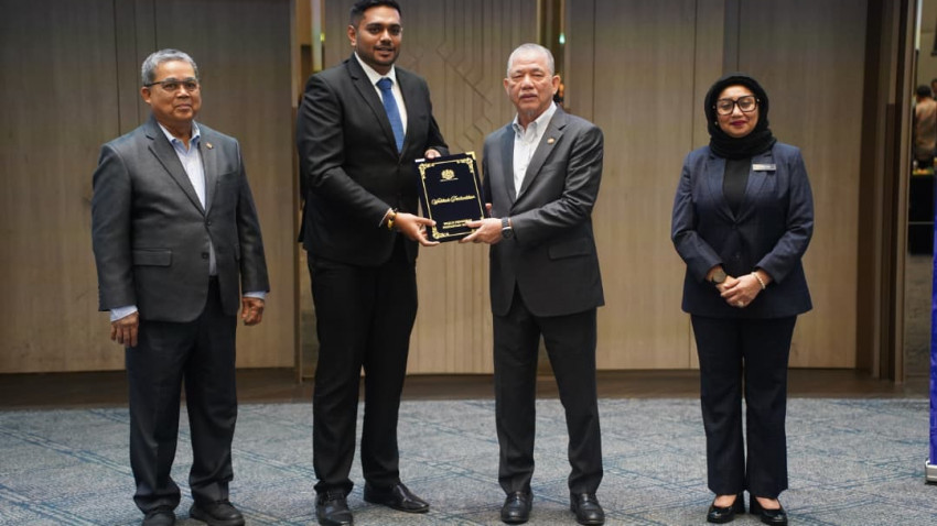 WhatsApp_Image_2025-12-02_at_152121