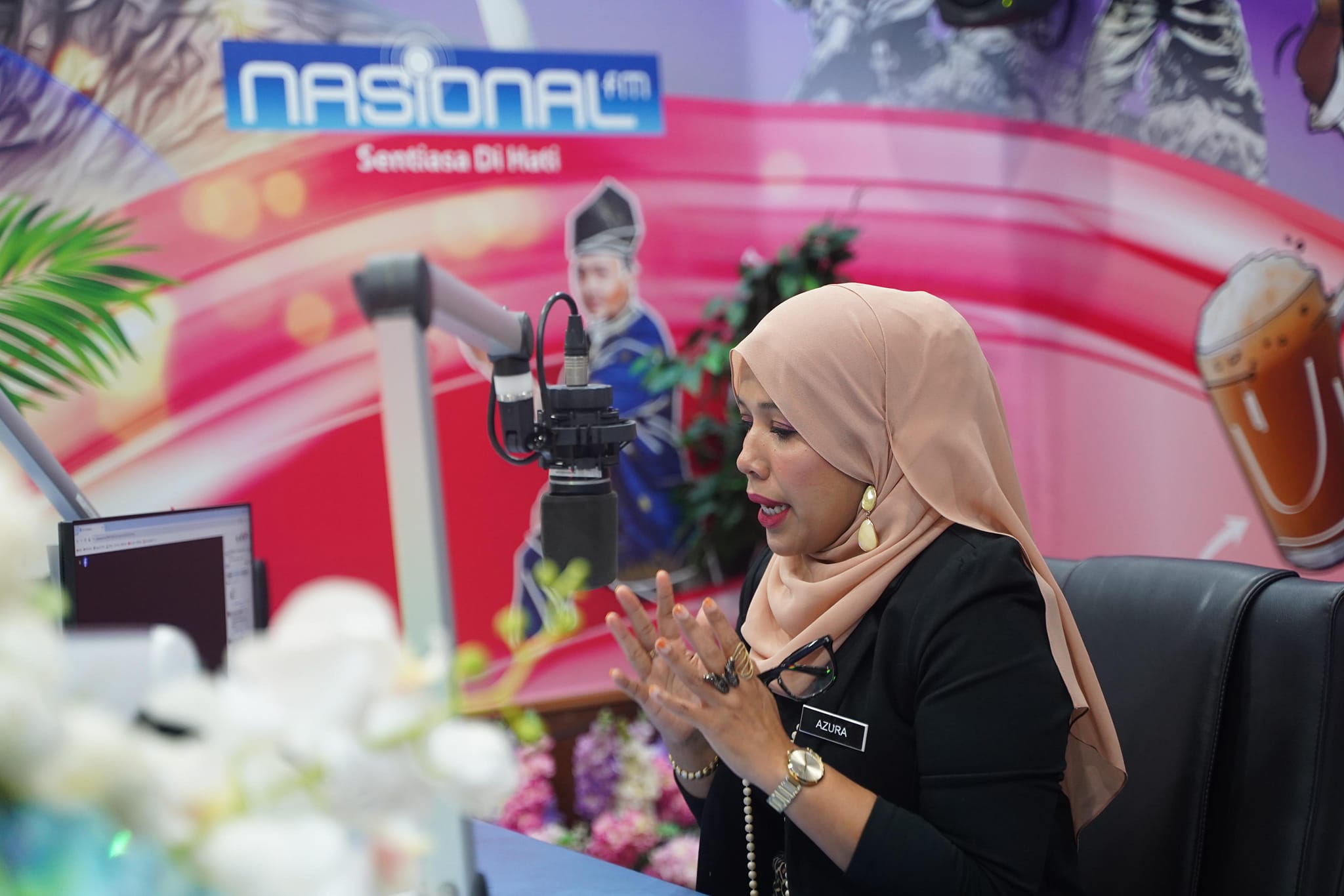 442502927 876971757800786 8164179768141449340 N