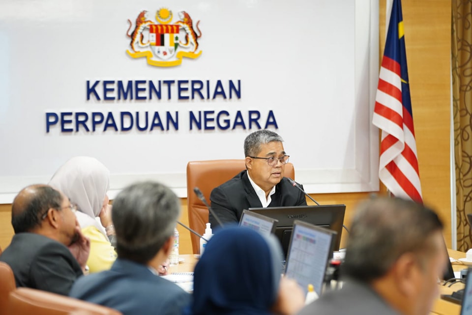 319828350 821411875823636 5888604950660179442 N