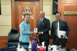 Kunjungan Hormat daripada YBhg. Datuk Azman bin Mohd Yusof Ketua Setiausaha Kementerian Perpaduan Negara kepada YBhg. Datuk Haji Ruji bin Haji Ubi, Ketua Setiausaha Kementerian Dalam Negeri